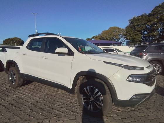 FIAT TORO 1.3 TURBO 270 FLEX FREEDOM AT6 FIAT TORO 1.3 TURBO 270 FLEX FREEDOM AT6